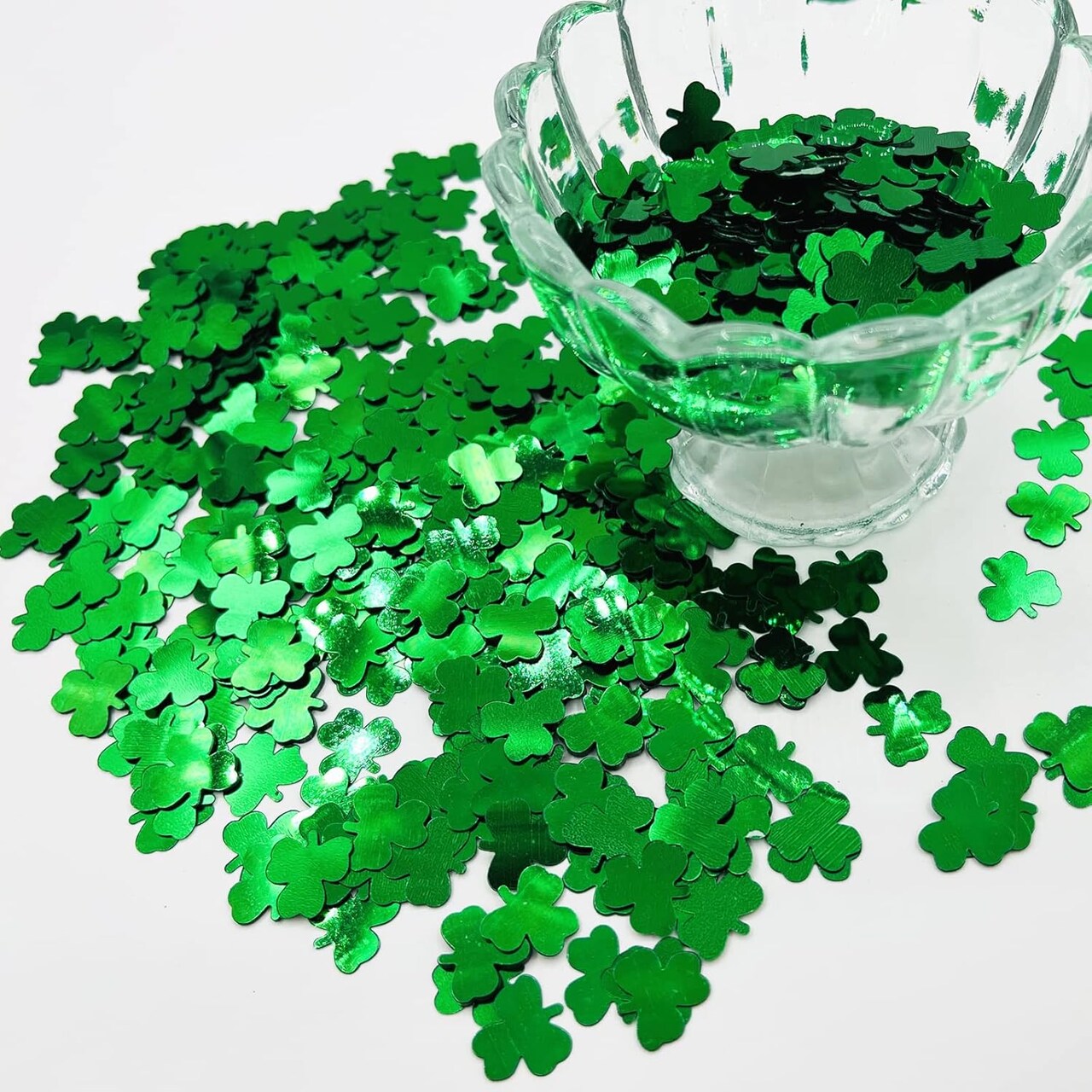 3000Pcs Green Confetti Glitter St. Patrick's Day Lucky Clover Shamrock Cutouts Glitter